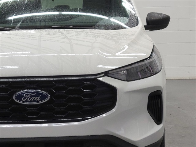 Vehicle image 3 of 34
