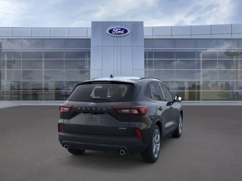 Vehicle image 5 of 23