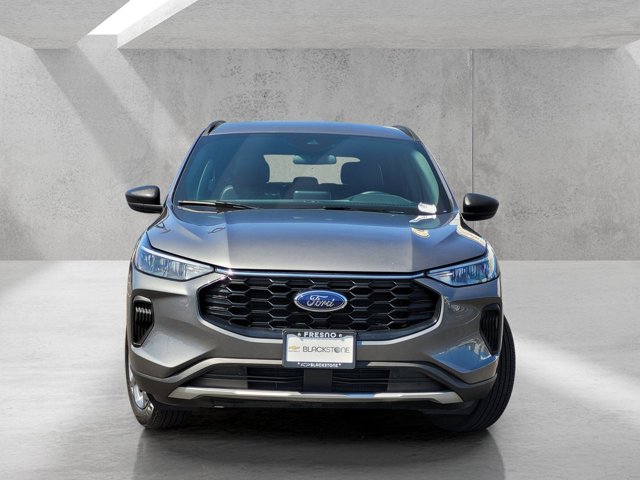2025 Ford Escape ST-Line Image 2 of 28