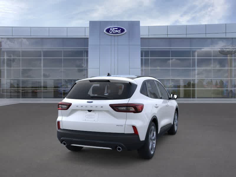 2025 Ford Escape ST-Line Image 5 of 23