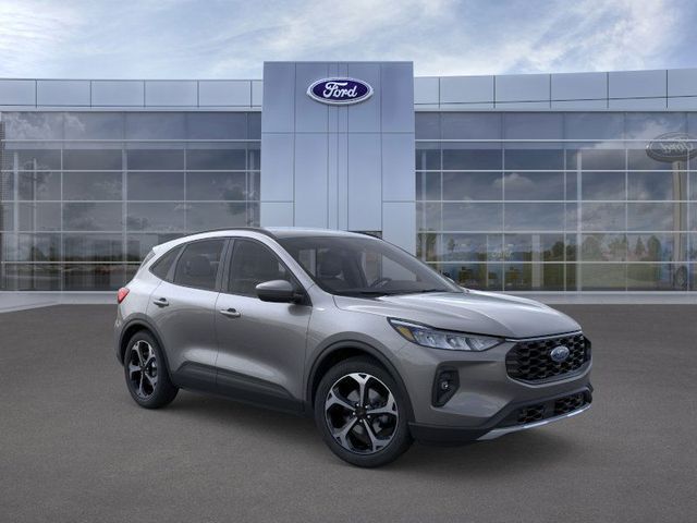 Vehicle image 4 of 23