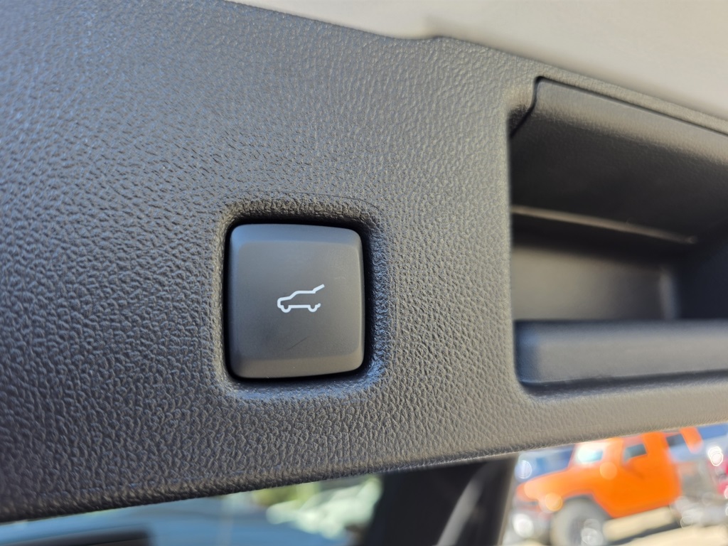Vehicle image 29 of 35