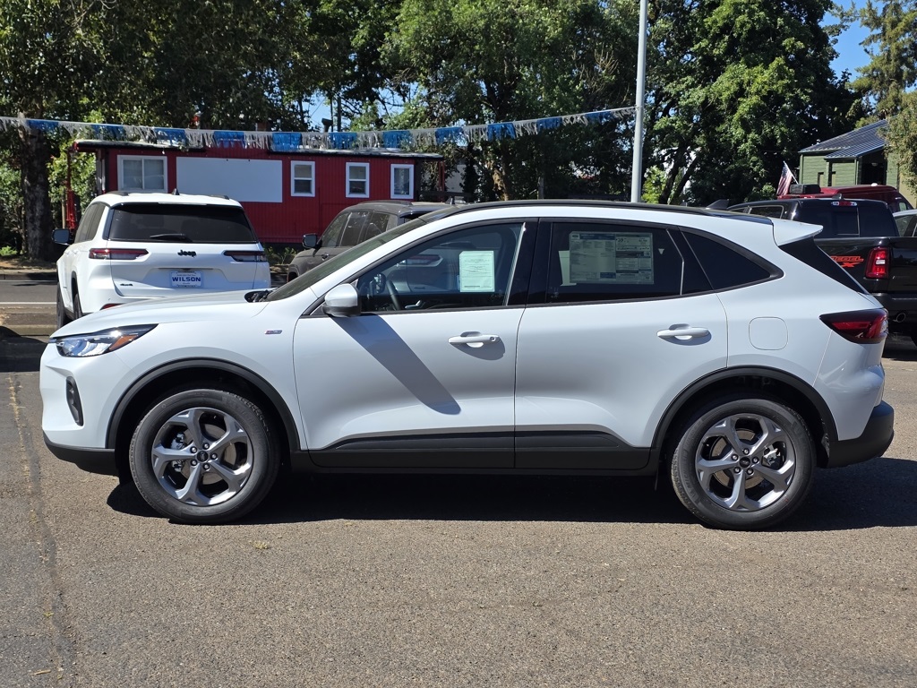 Vehicle image 13 of 35