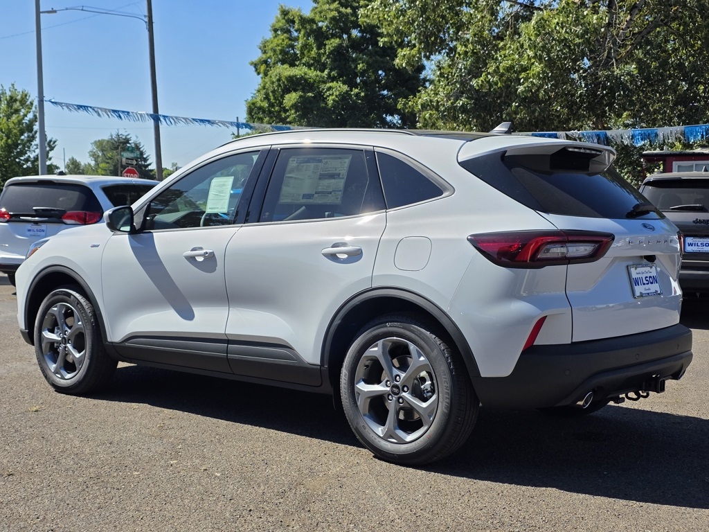 Vehicle image 12 of 35