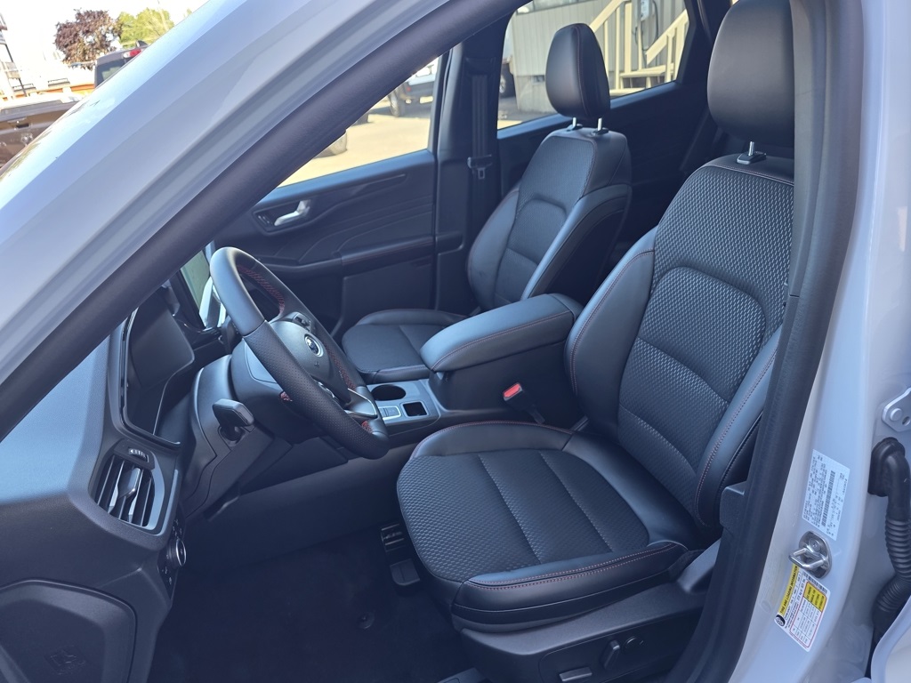 Vehicle image 17 of 35