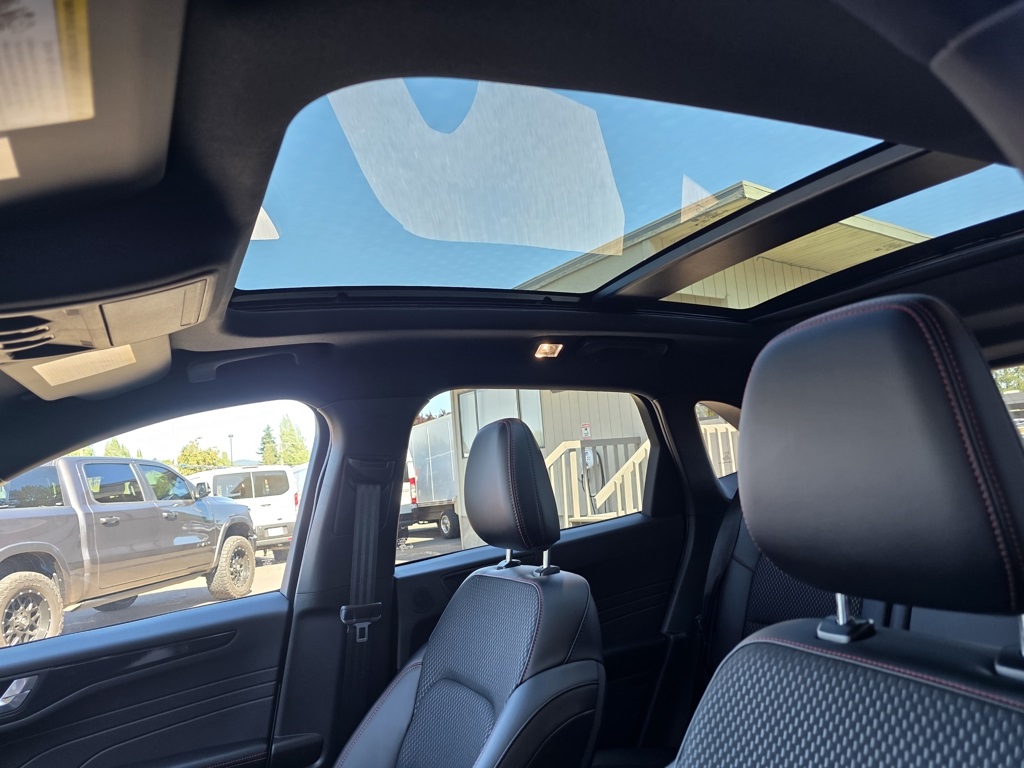 Vehicle image 21 of 35