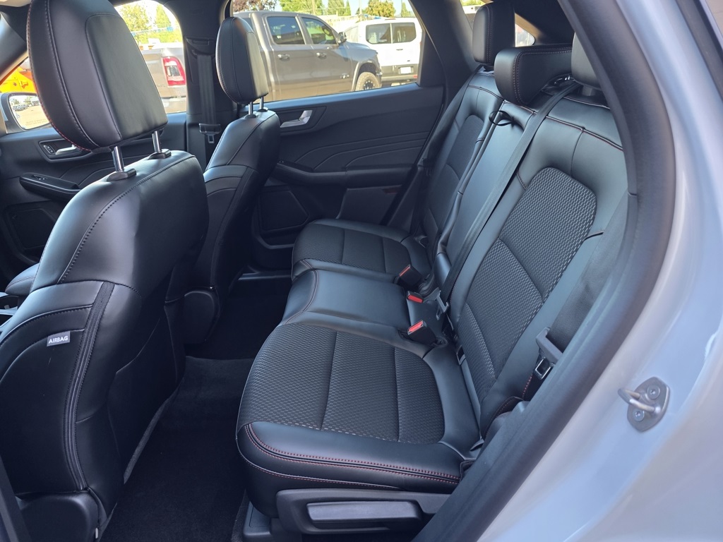 Vehicle image 19 of 35