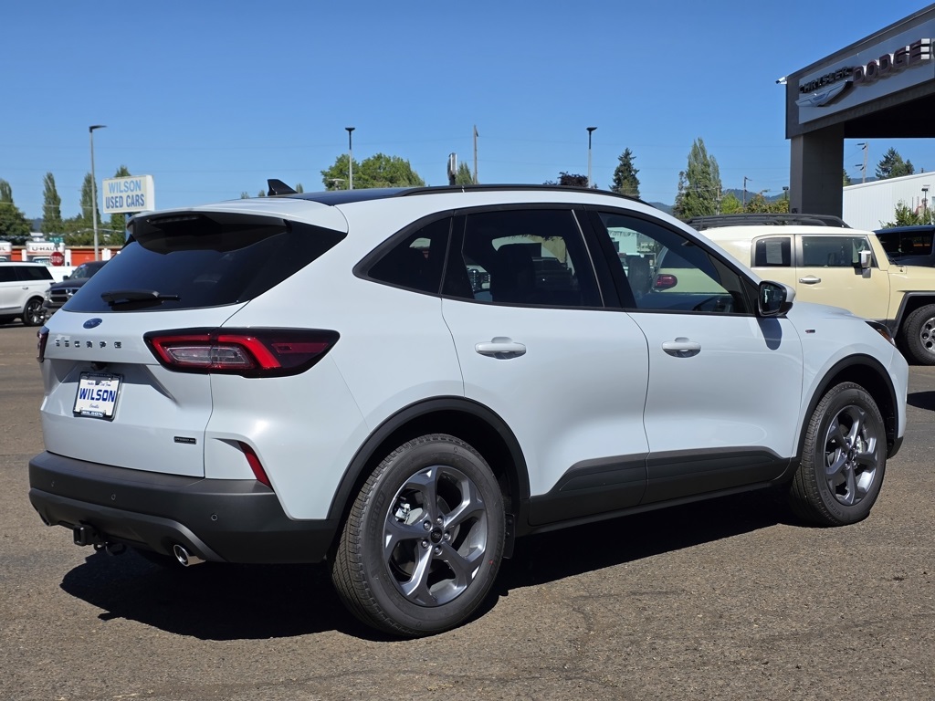 Vehicle image 9 of 35