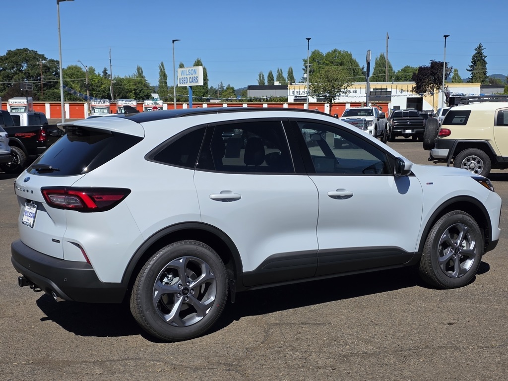 Vehicle image 8 of 35