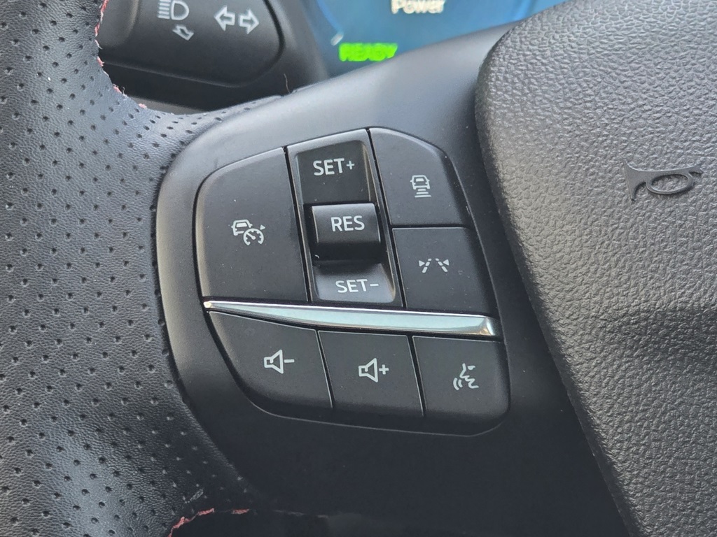 Vehicle image 31 of 35
