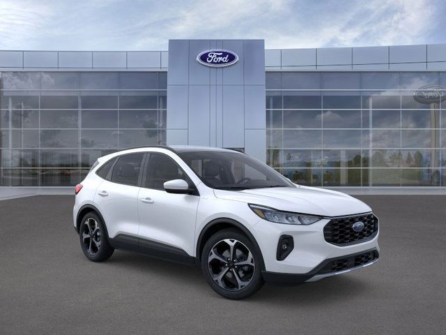 Vehicle image 4 of 23