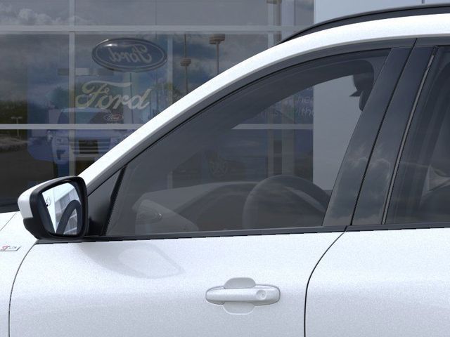 Vehicle image 21 of 23