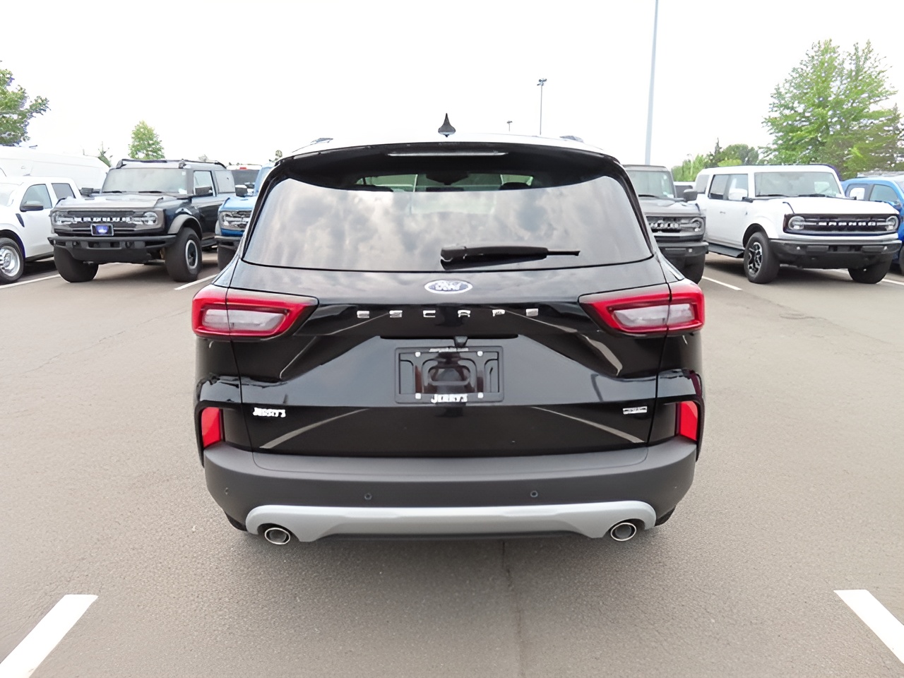Vehicle image 24 of 25