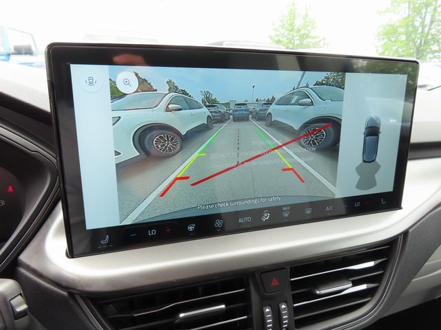 Vehicle image 13 of 25