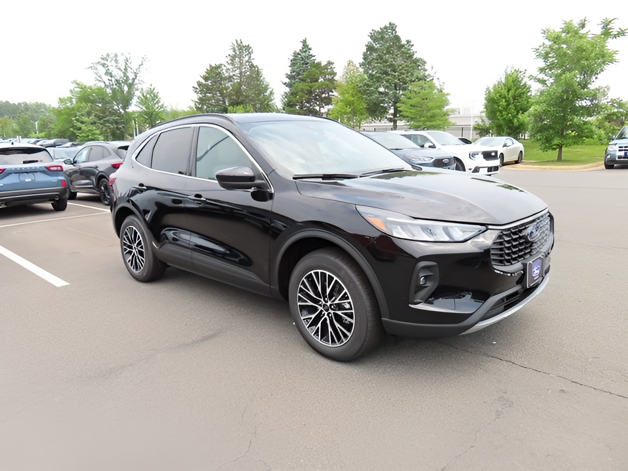 Vehicle image 21 of 25