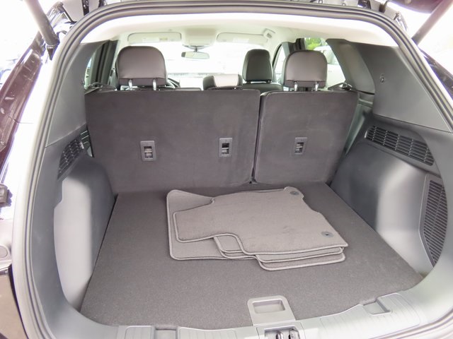 Vehicle image 18 of 25
