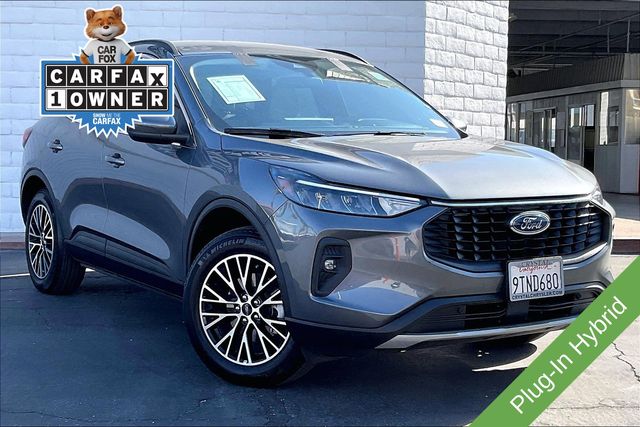 2025 Ford Escape PHEV Image 3 of 33