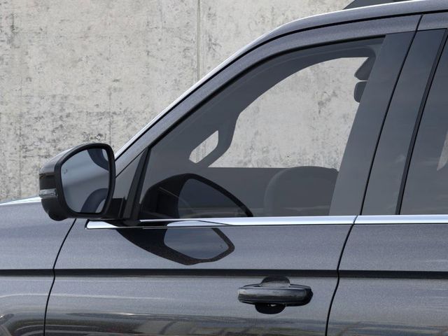 2025 Ford Expedition Active Image 18 of 23