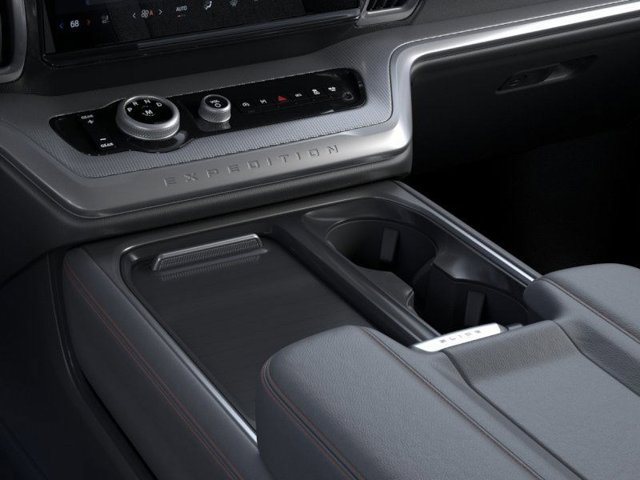 2025 Ford Expedition Active Image 17 of 23