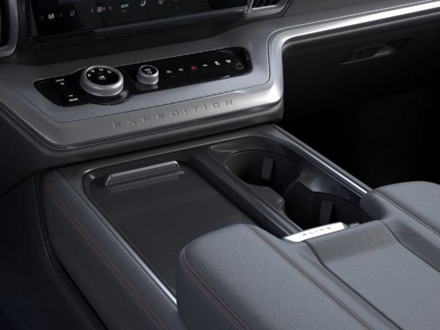 2025 Ford Expedition Active Image 18 of 23