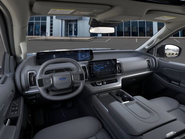 2025 Ford Expedition Active Image 14 of 23