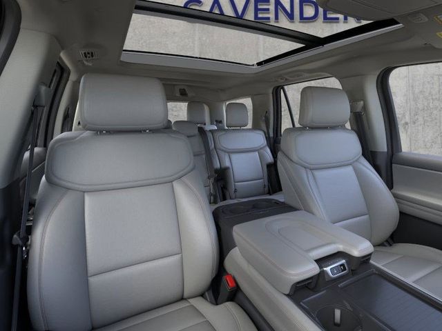 2025 Ford Expedition Active Image 10 of 23