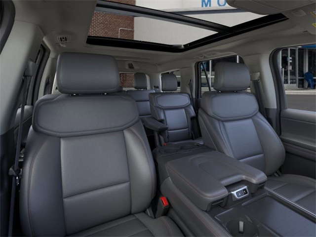 2025 Ford Expedition Active Image 12 of 23