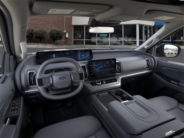 2025 Ford Expedition Active Image 14 of 23
