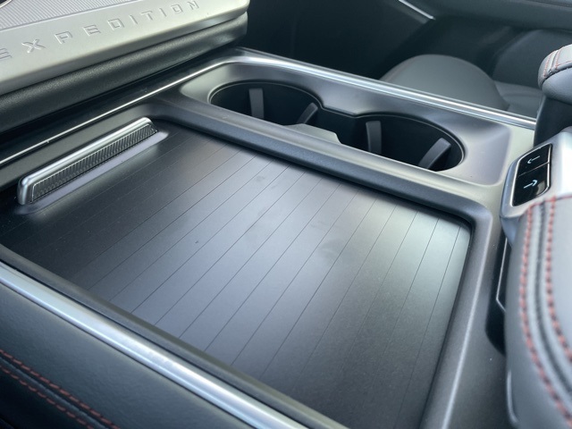 2025 Ford Expedition Active Image 51 of 77