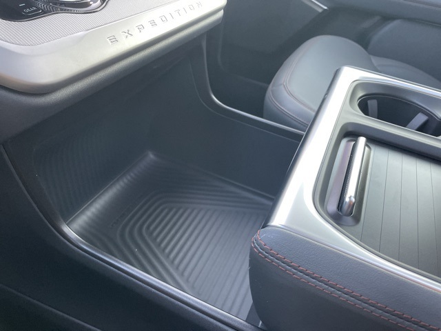 2025 Ford Expedition Active Image 48 of 77