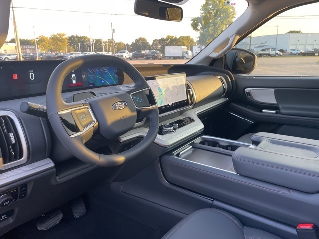 2025 Ford Expedition Active Image 40 of 77