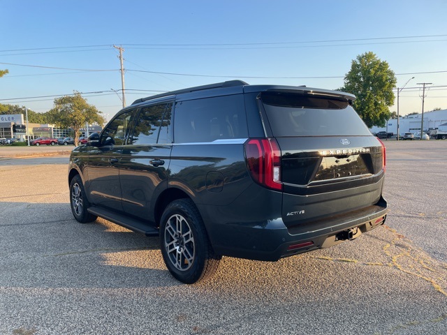 2025 Ford Expedition Active Image 10 of 77