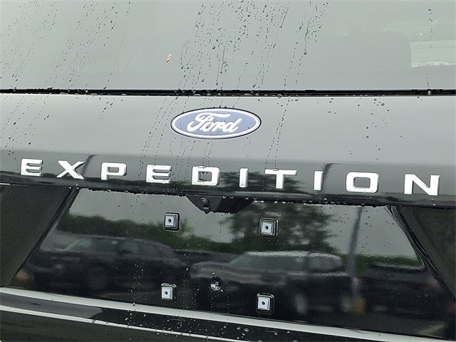 2025 Ford Expedition Active Image 15 of 16