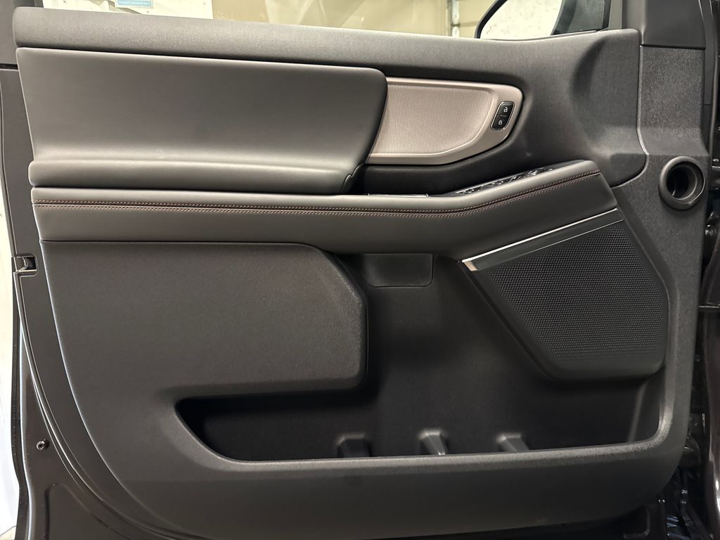 2025 Ford Expedition Active Image 23 of 27