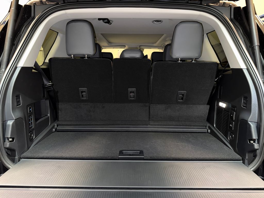 2025 Ford Expedition Active Image 8 of 27