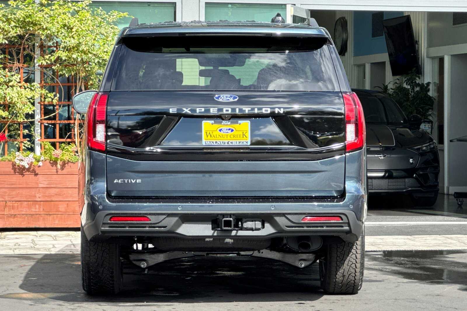 2025 Ford Expedition Active Image 6 of 26