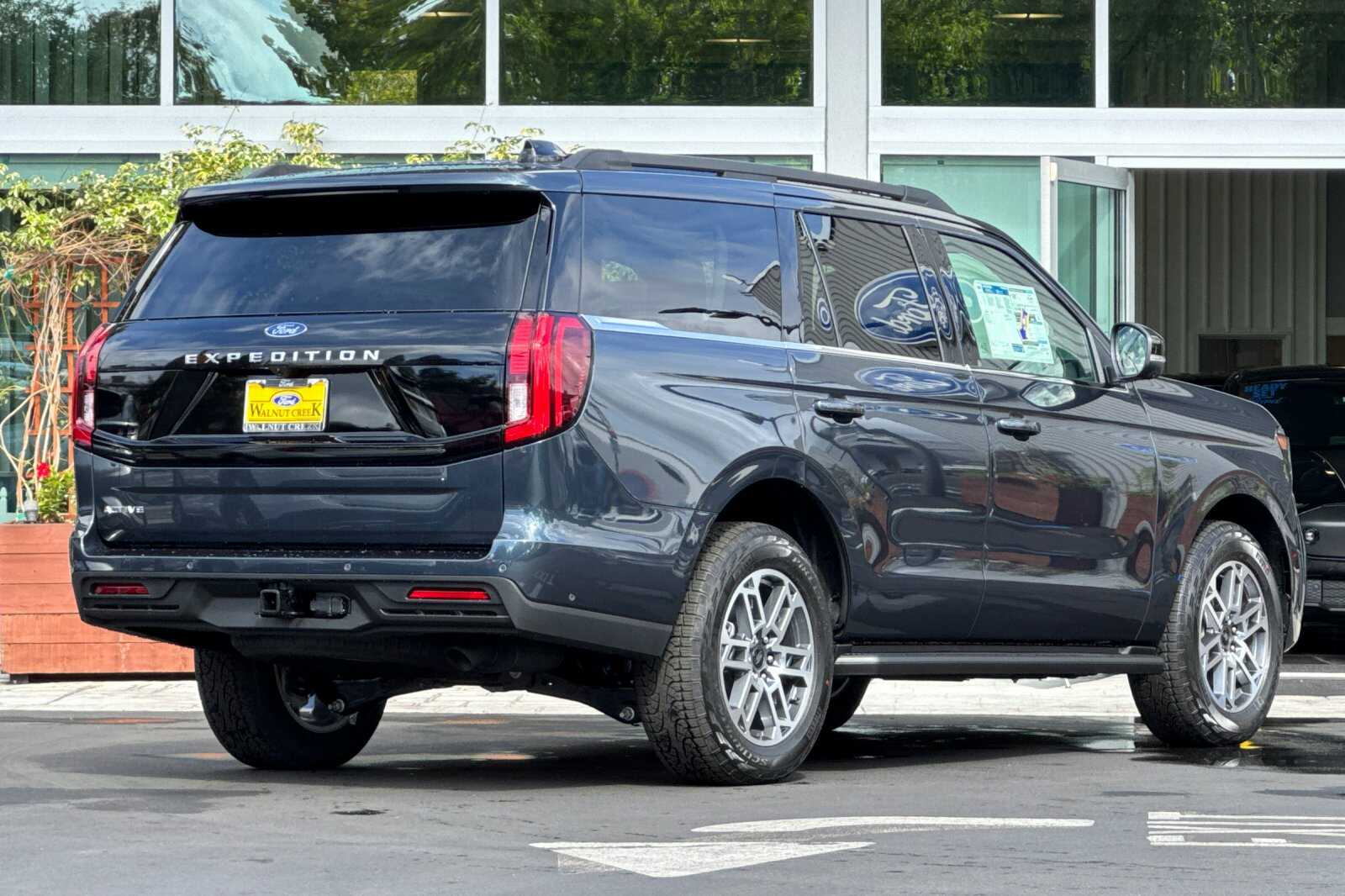 2025 Ford Expedition Active Image 5 of 26