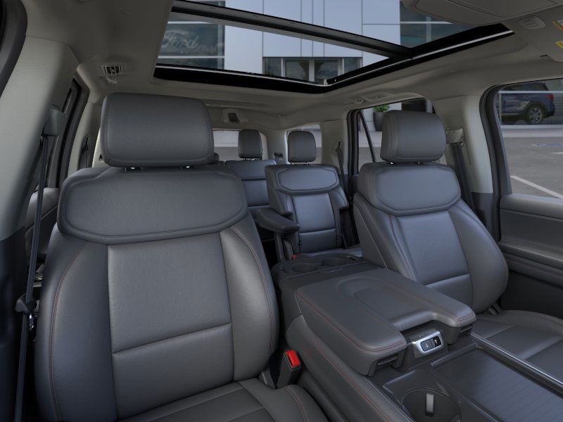 2025 Ford Expedition Active Image 10 of 22