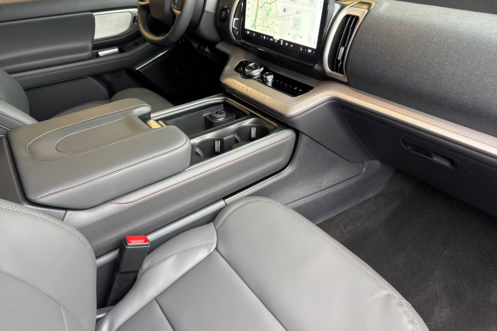 2025 Ford Expedition Active Image 19 of 26