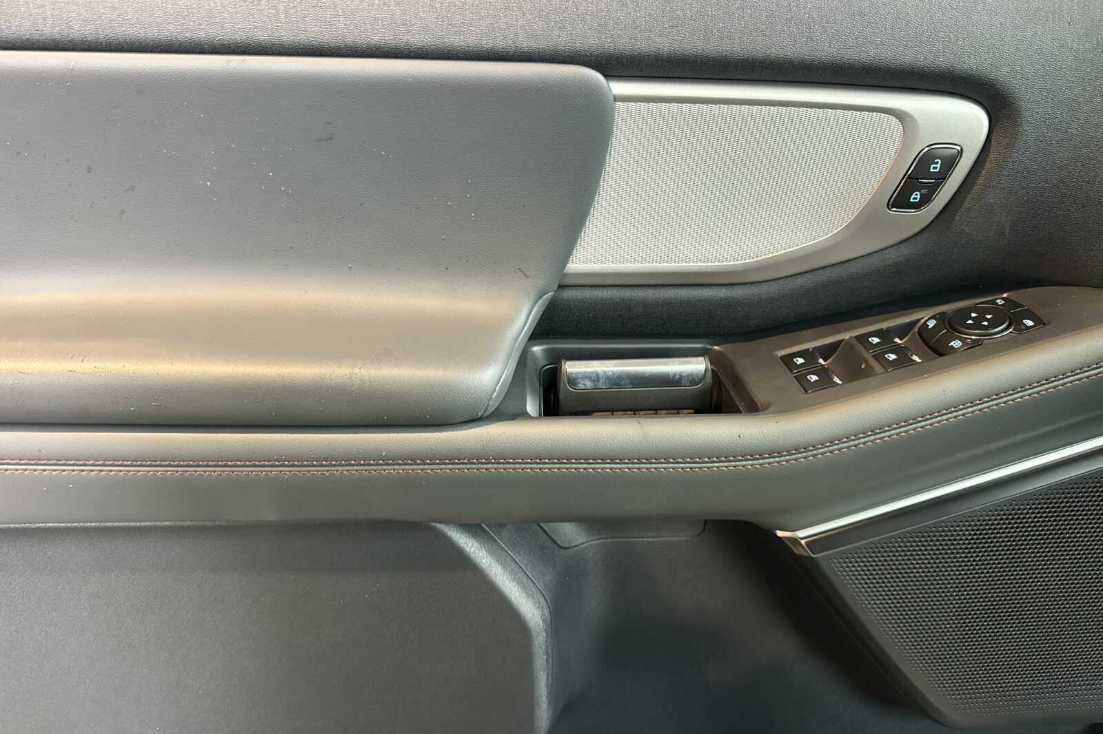 2025 Ford Expedition Active Image 21 of 26