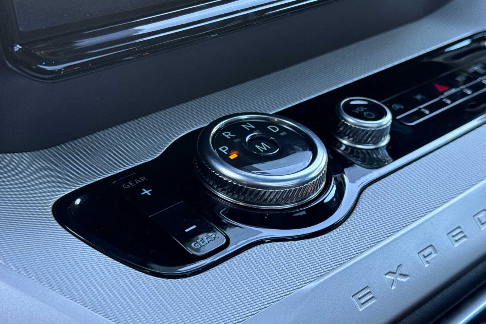 2025 Ford Expedition Active Image 24 of 26