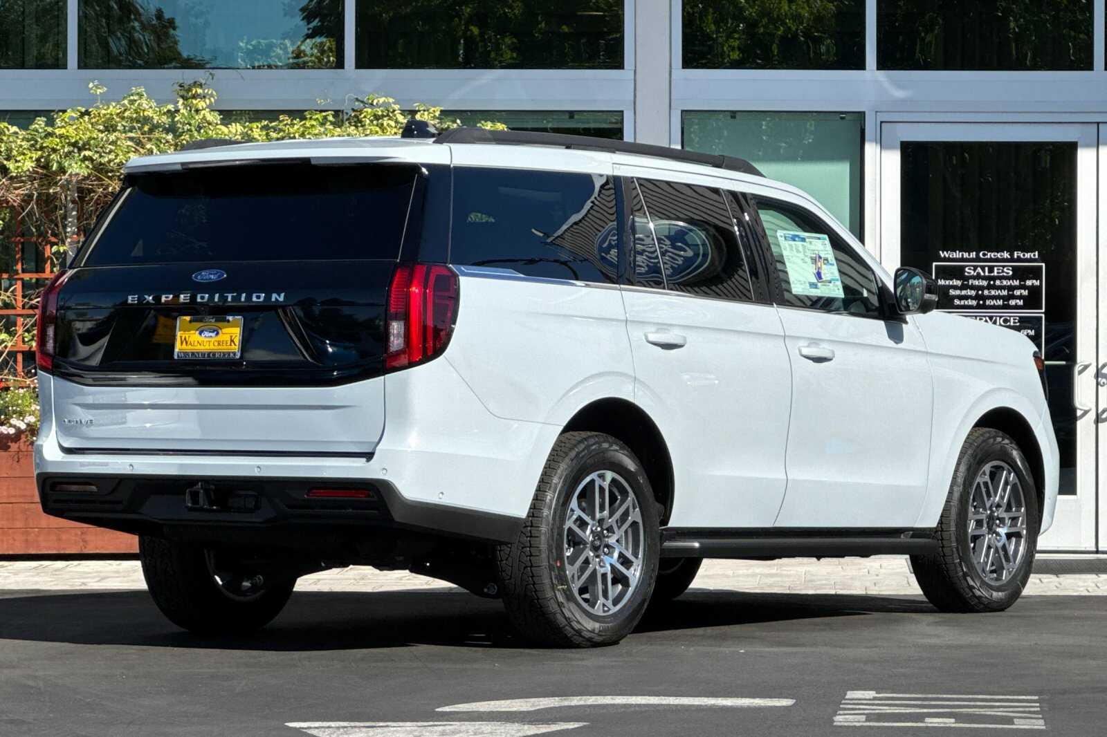 2025 Ford Expedition Active Image 5 of 26