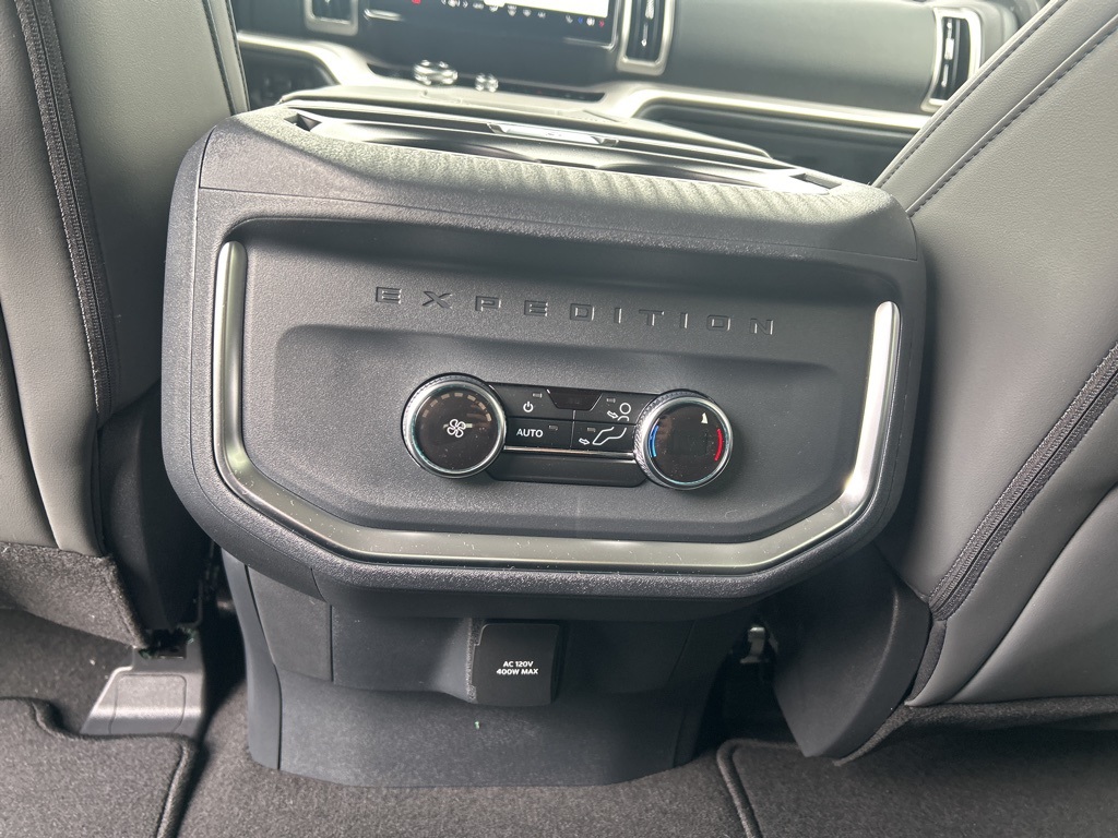 2025 Ford Expedition Active Image 25 of 36