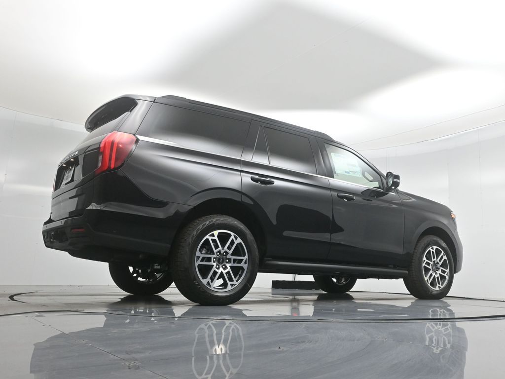 2025 Ford Expedition Active Image 21 of 54