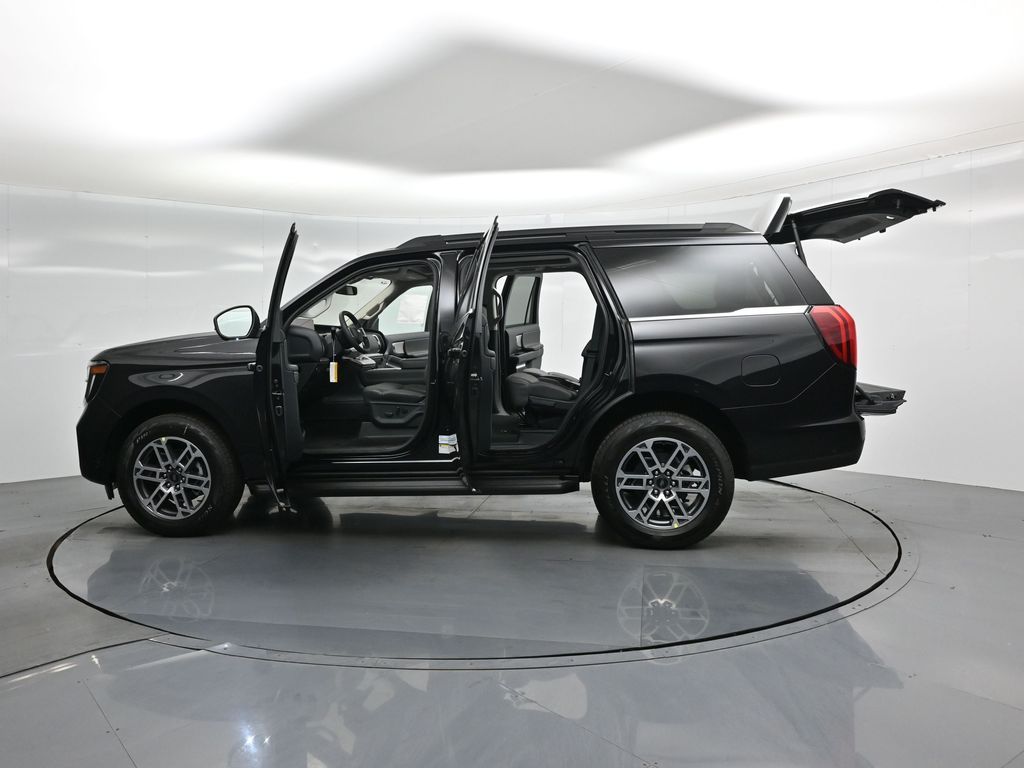 2025 Ford Expedition Active Image 31 of 54