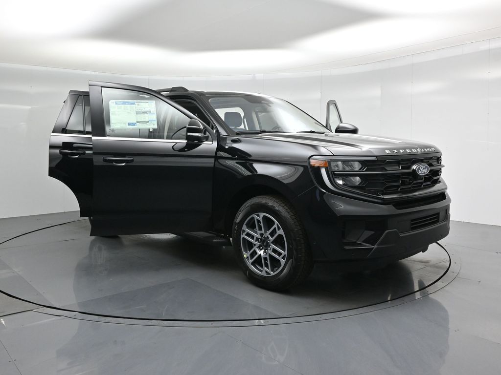 2025 Ford Expedition Active Image 10 of 54