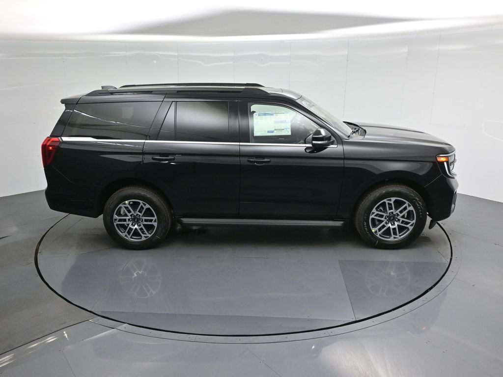 2025 Ford Expedition Active Image 14 of 54