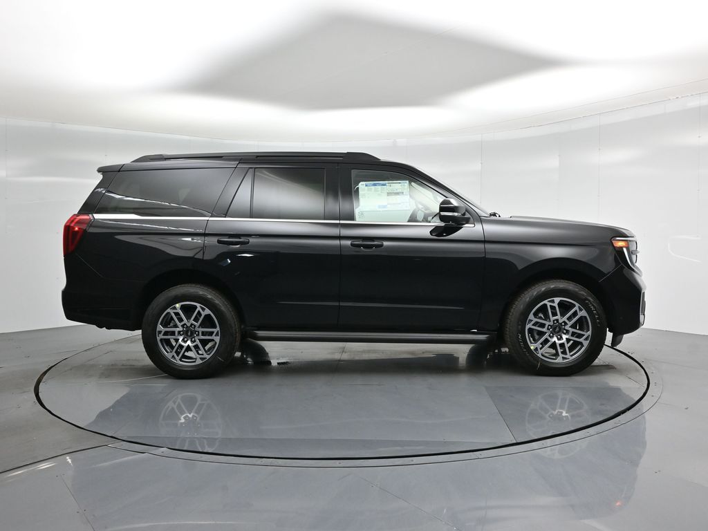 2025 Ford Expedition Active Image 13 of 54
