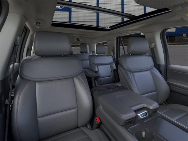 2025 Ford Expedition Active Image 10 of 23