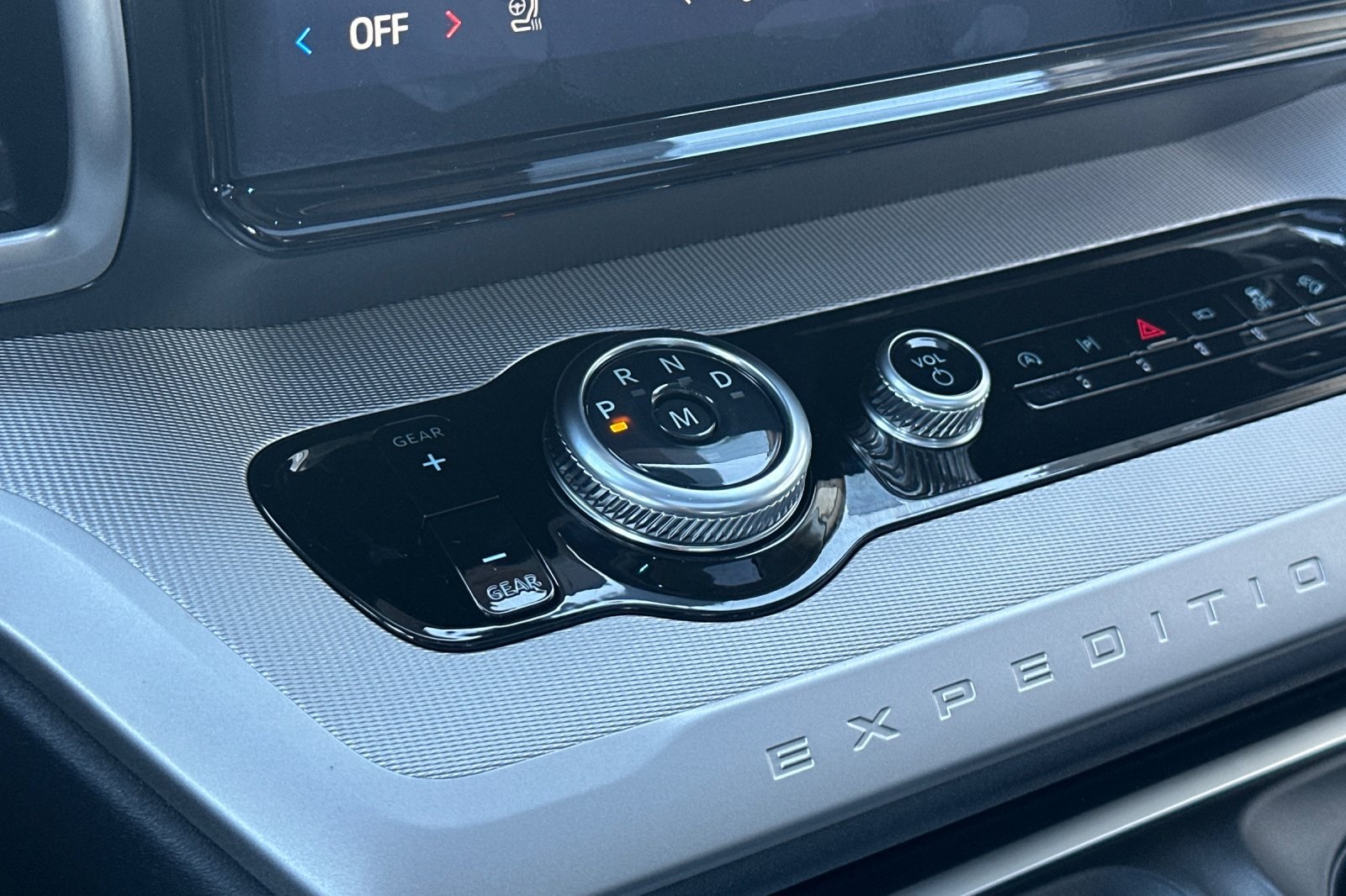 2025 Ford Expedition Active Image 24 of 30